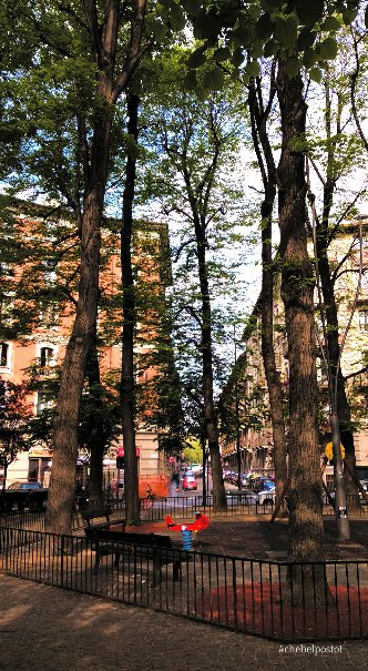 Torino - Largo Montebello - giardino